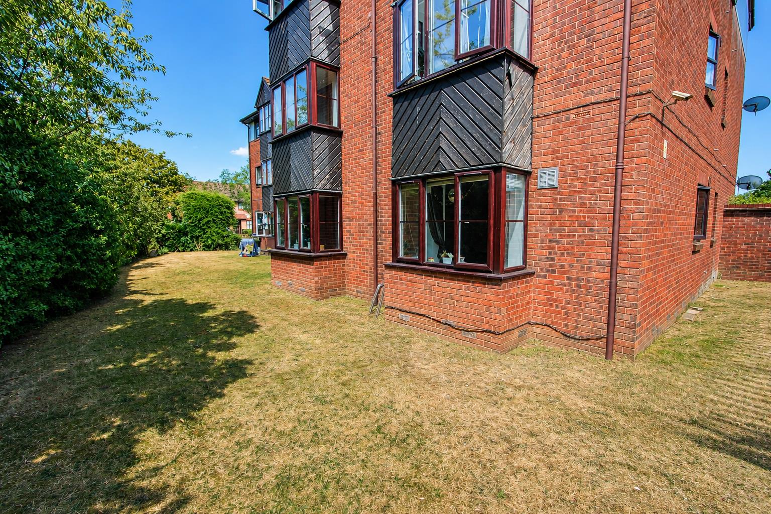 17 Poppy Close, Wallington